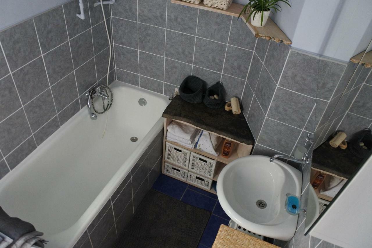 Apartman V Zahrade Praha Troja - Apartment In The Garden Prague Troja Bagian luar foto